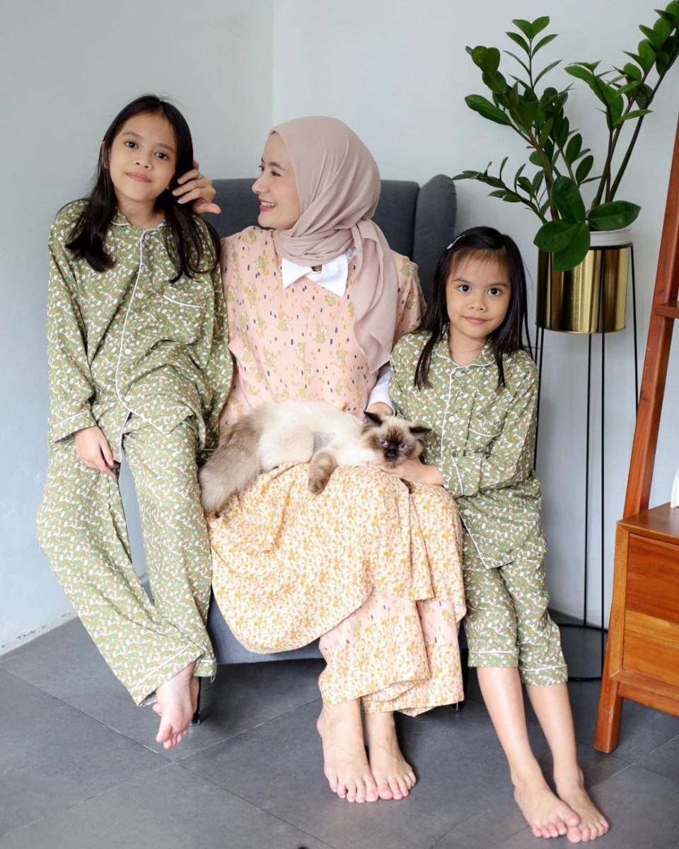 Dhatu dan anak-anak (instagram.com/dhaturembulan)