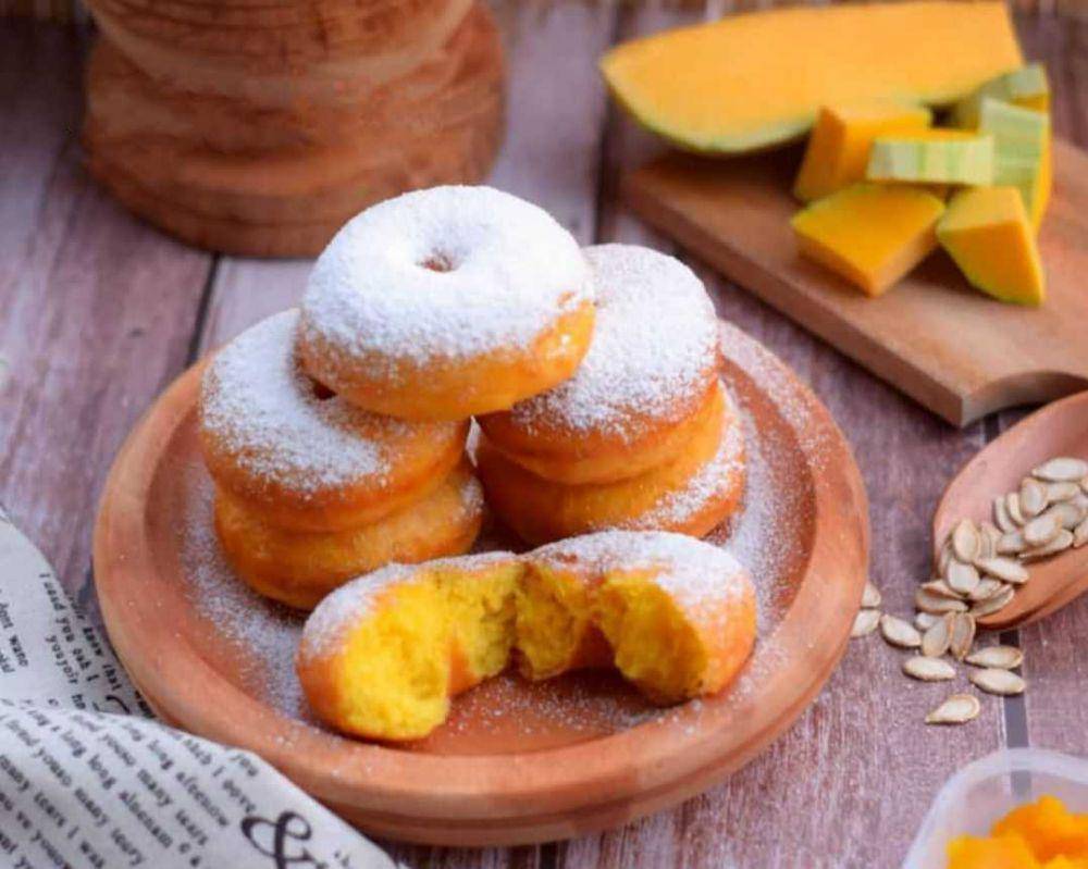 Donat labu kuning (instagram.com/irnakrista)
