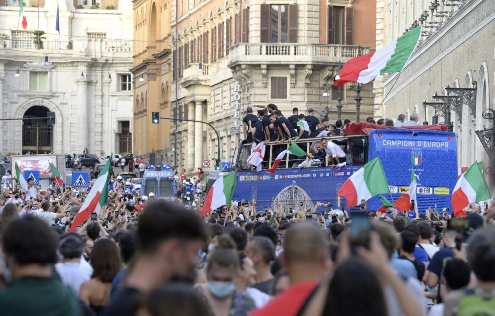 Kasus COVID-19 Italia Meledak Pasca Juara Piala Eropa 2020