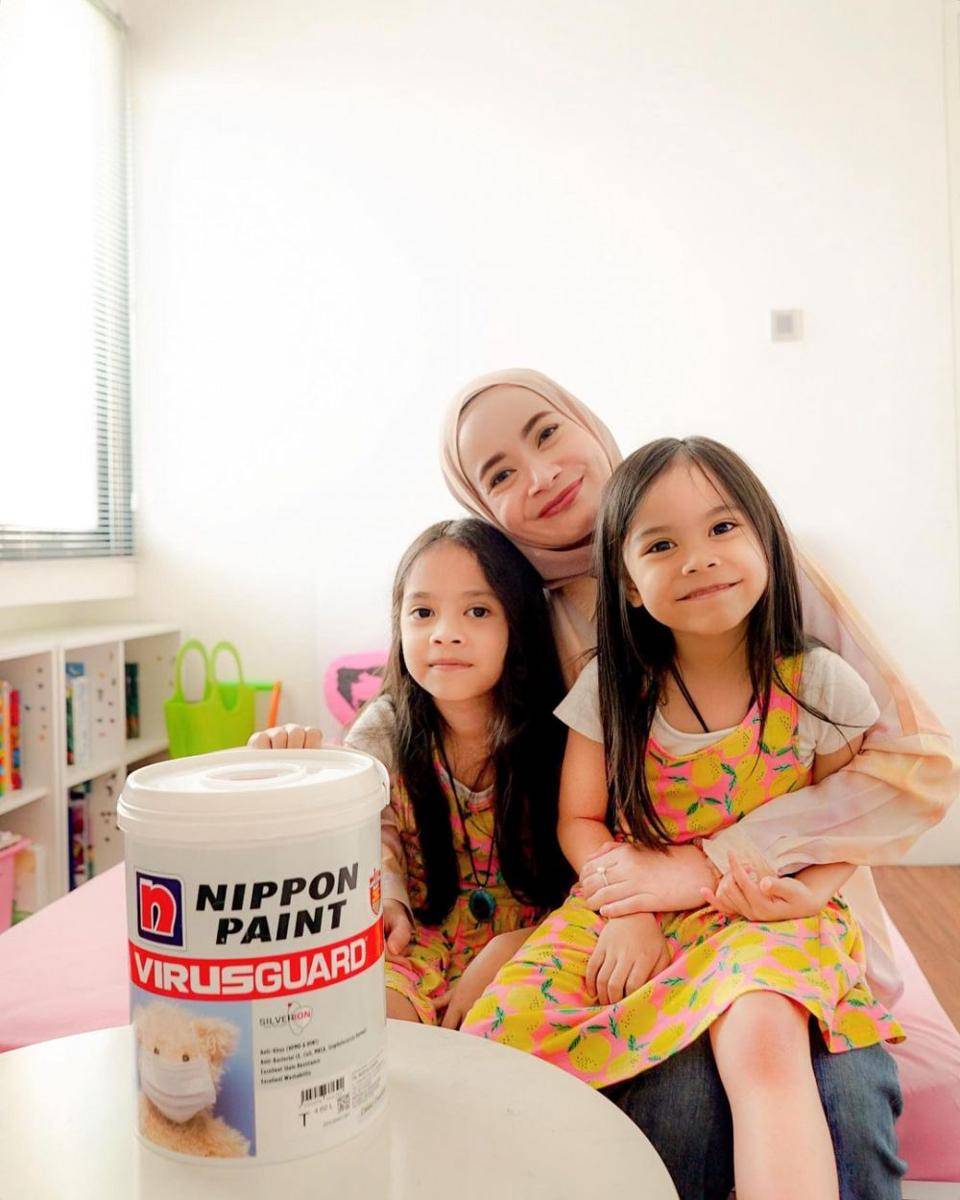Dhatu dan anak-anak (instagram.com/dhaturembulan)