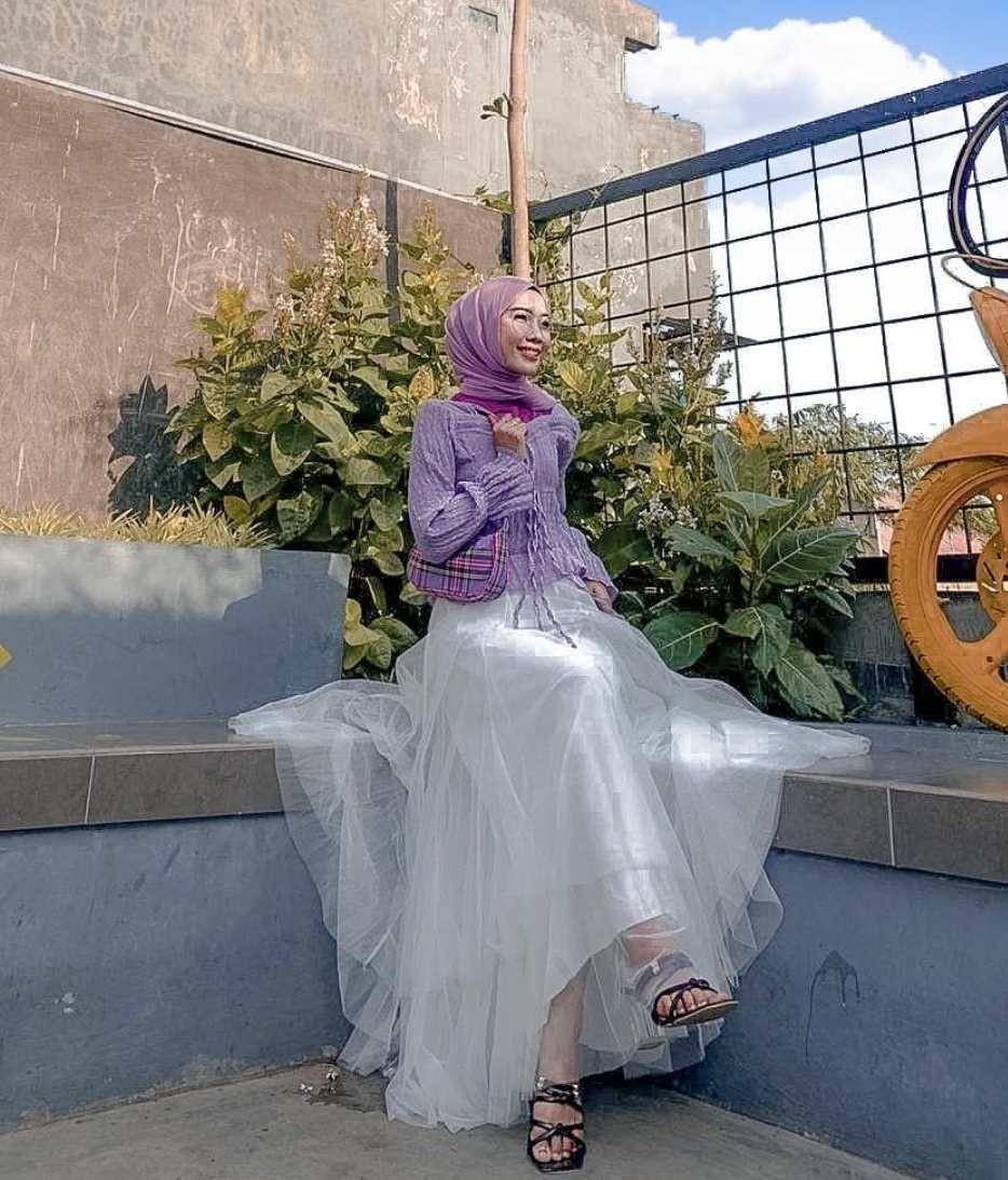 selebgram Chivia Alga (instagram.com/chiviaalga)