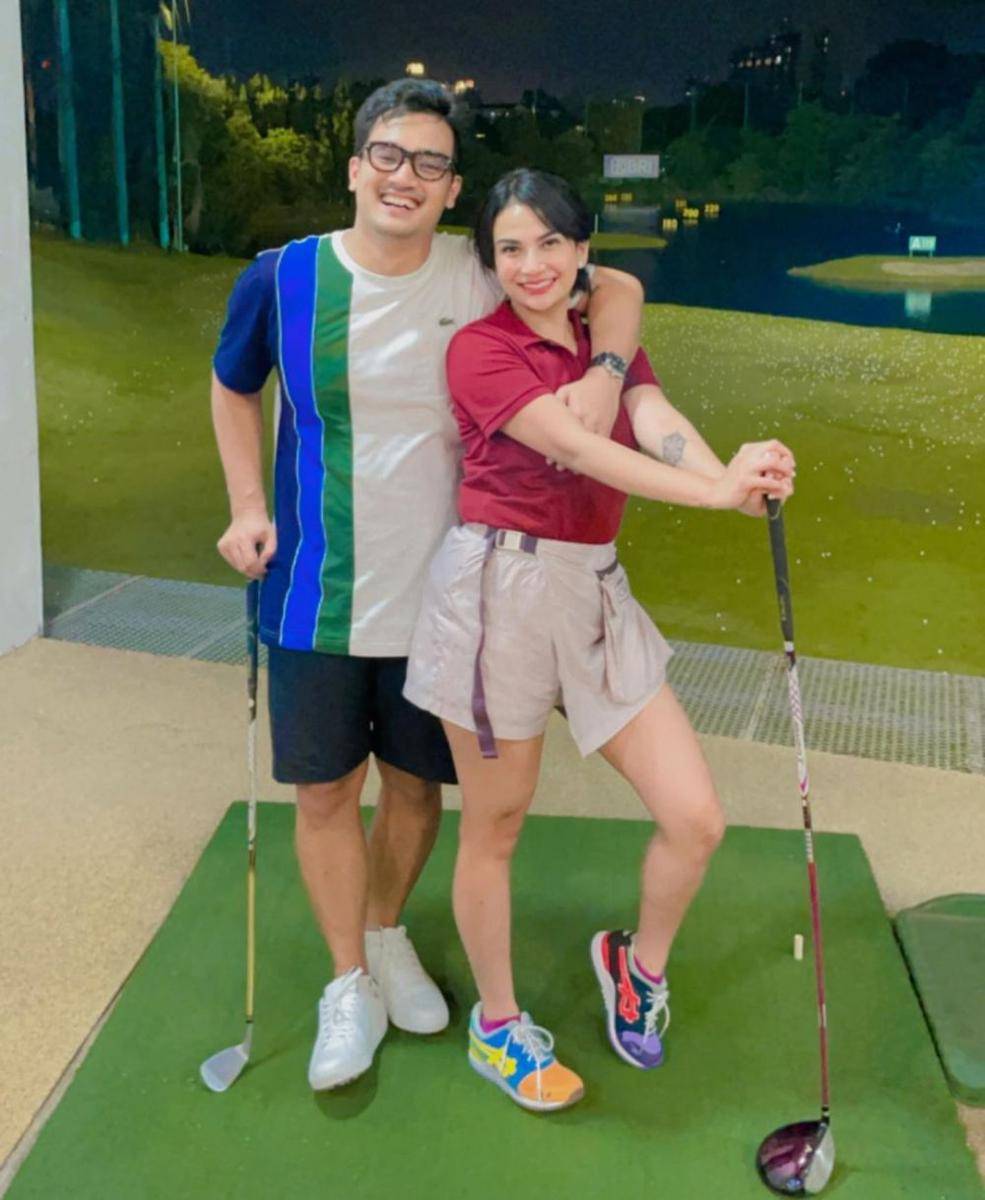 potret Vanessa Angel dan suami main golf (instagram.com/vanessaangelofficial)