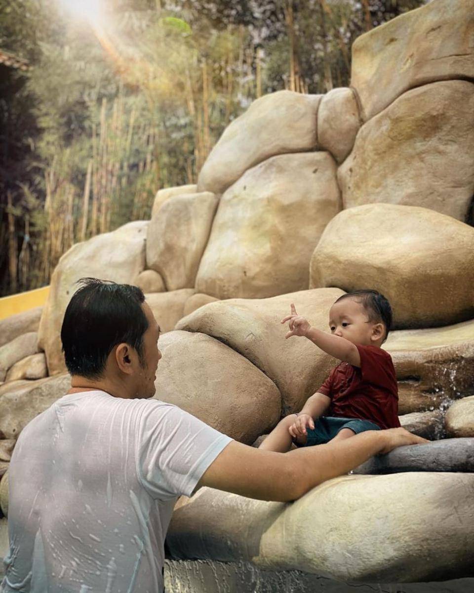 Hanung Bramantyo dan Bhaj Kama (instagram.com/hanungbramantyo)