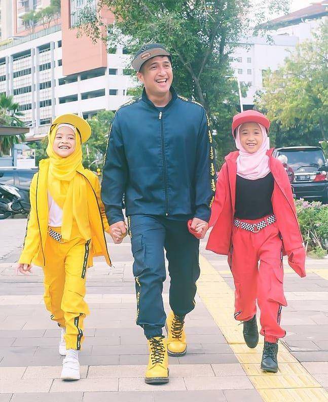 Irfan Hakim dan anak kembar (instagram.com/irfanhakim75)