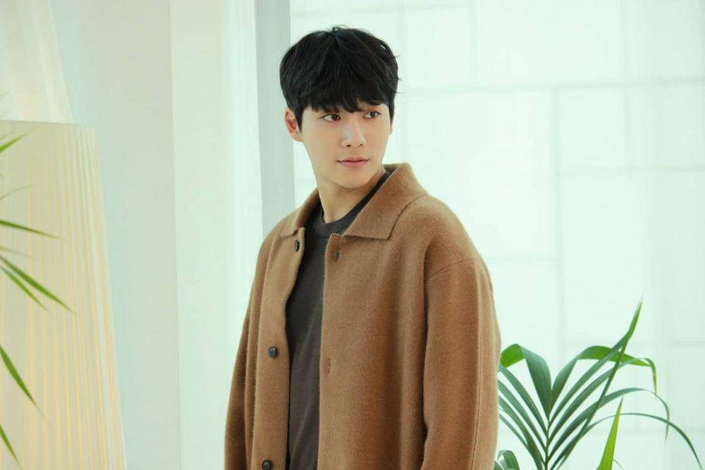 Kang Yul (instagram.com/_kangyul_)