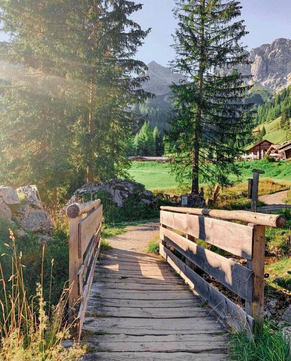 Filzmoos, Austria (instagram.com/shepherd_drone)