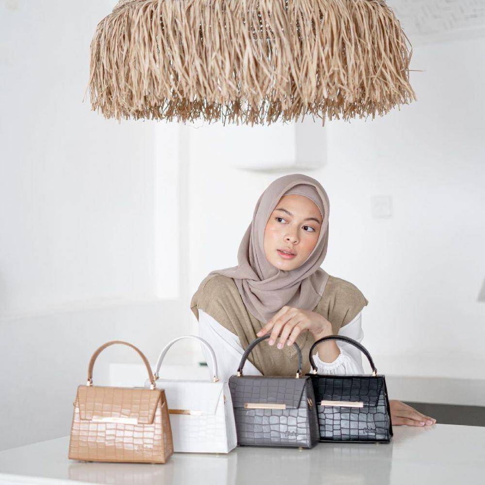 Foto produk hand bag wanita. (instagram.com/flickabags)