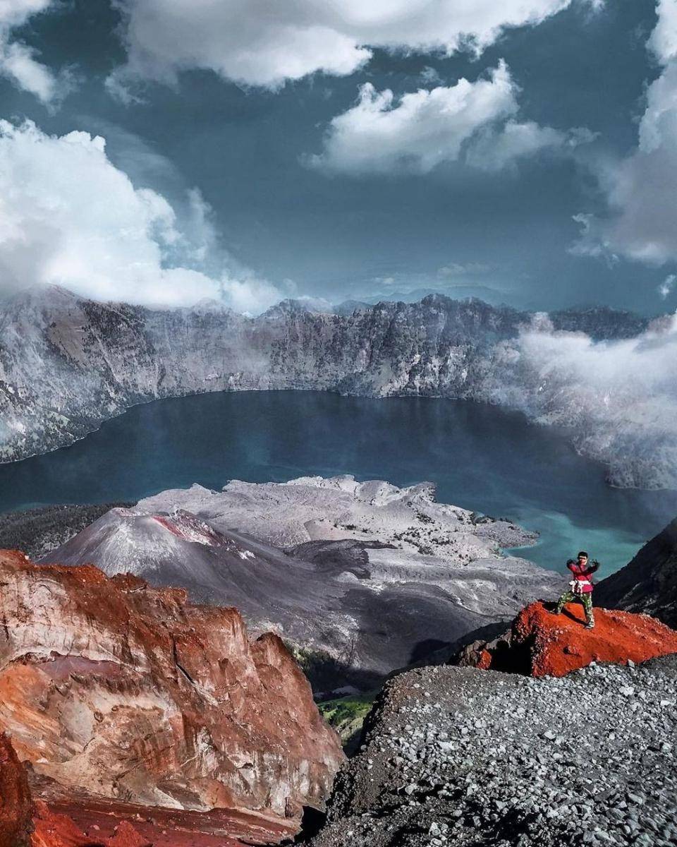 Gunung Rinjani (instagram.com/khuwarizmy)