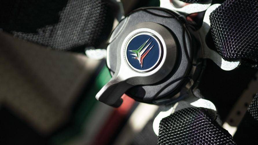 Pagani Huayra Tricolore (topgear.com)