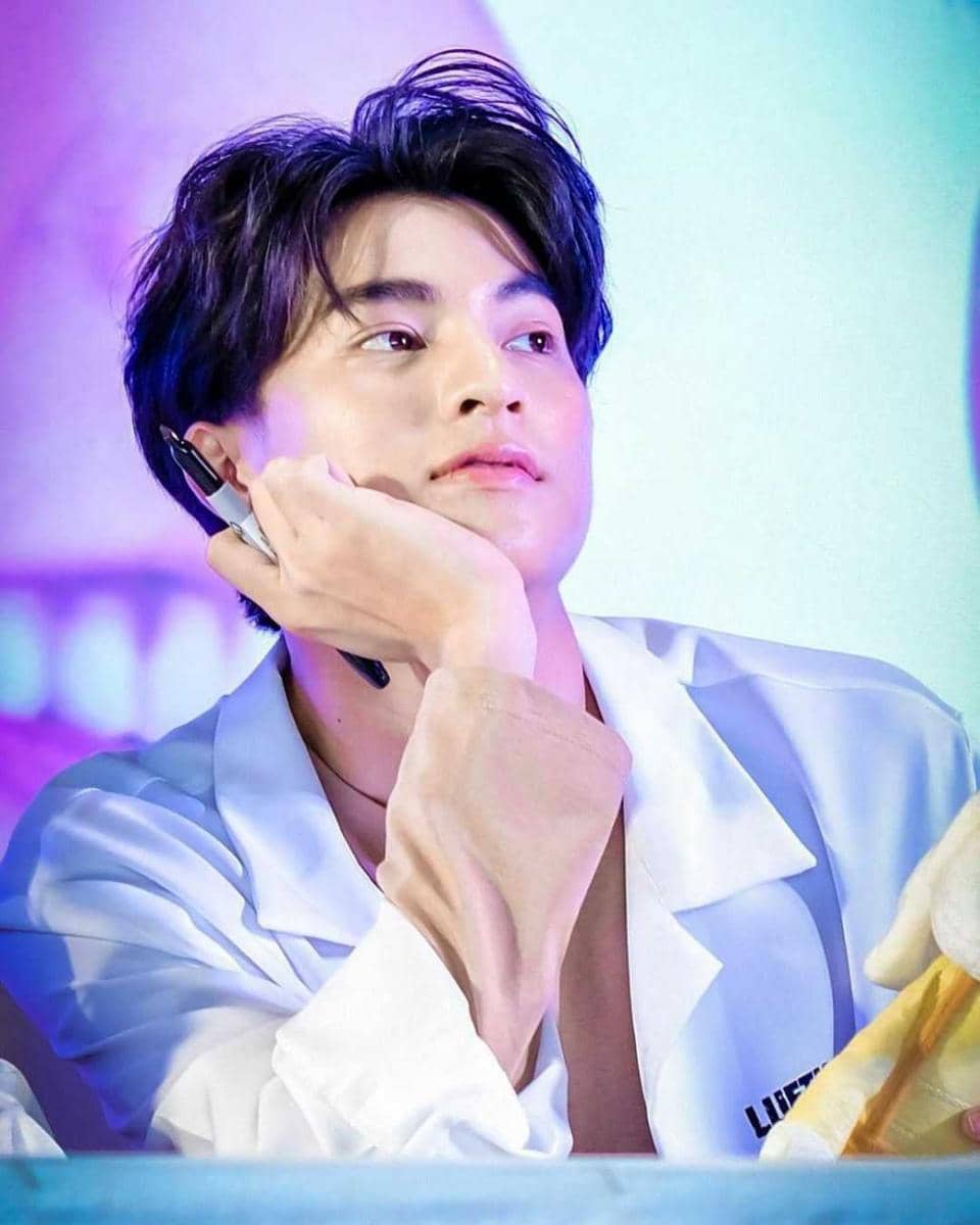 Gulf Kanawut (Instagram.com/gulfkanawut)