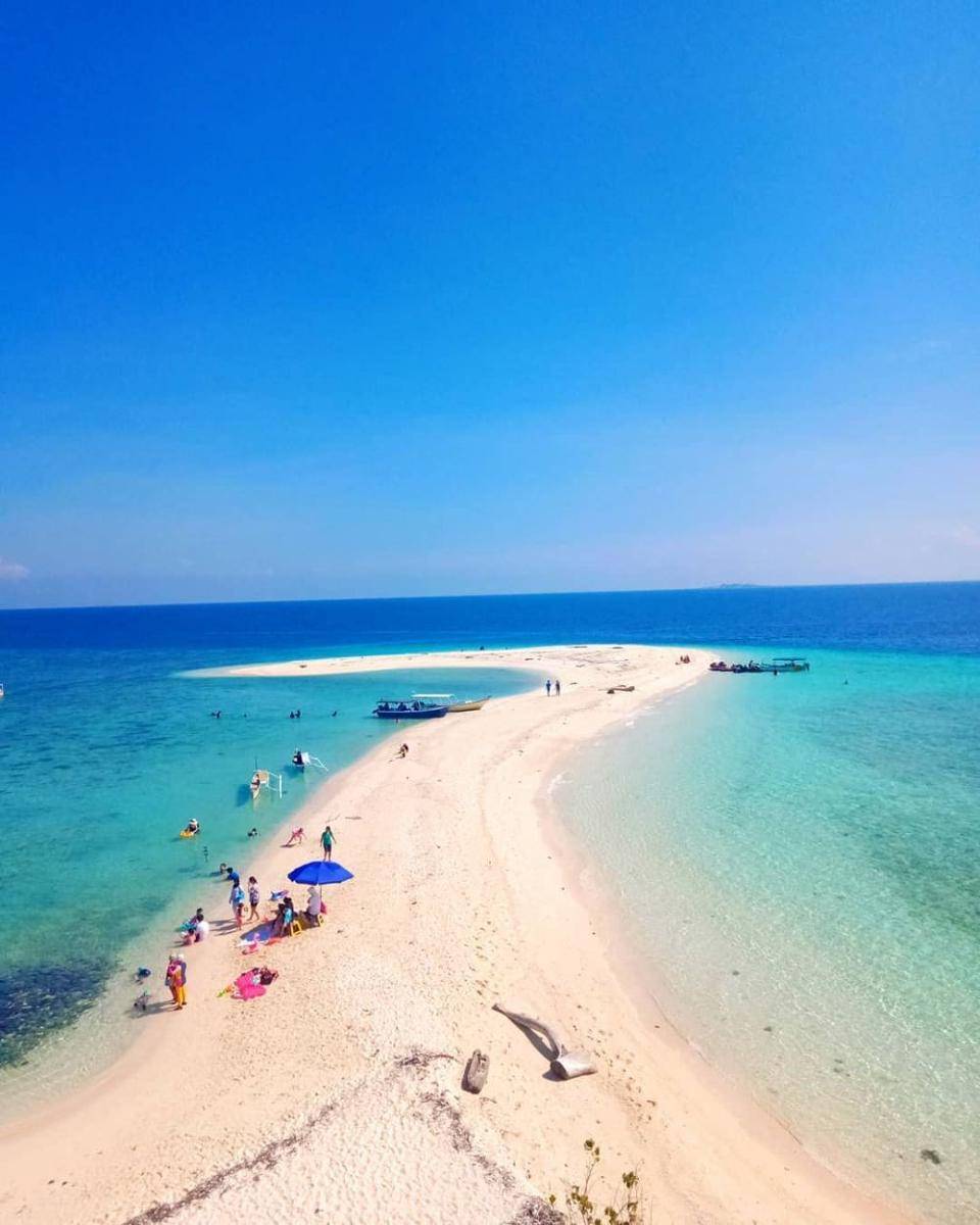 Pulau Samalona (instagram.com/perahu_kambara)