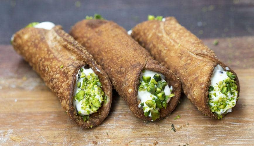 ilustrasi french toast cannoli (unsplash.com/amirali mirhashemian)