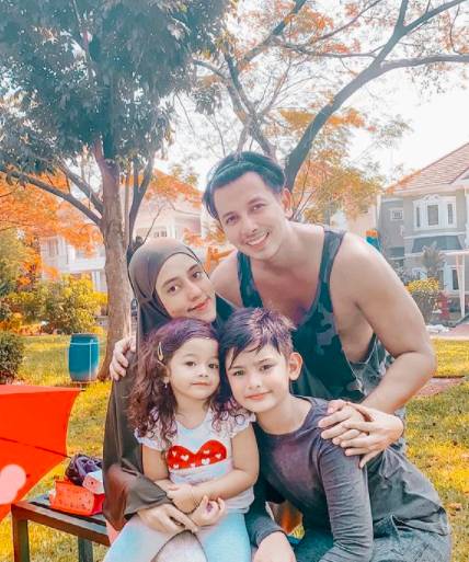 Momen Fairuz A. Rafiq dan keluarga (instagram.com/fairuzarafiq)