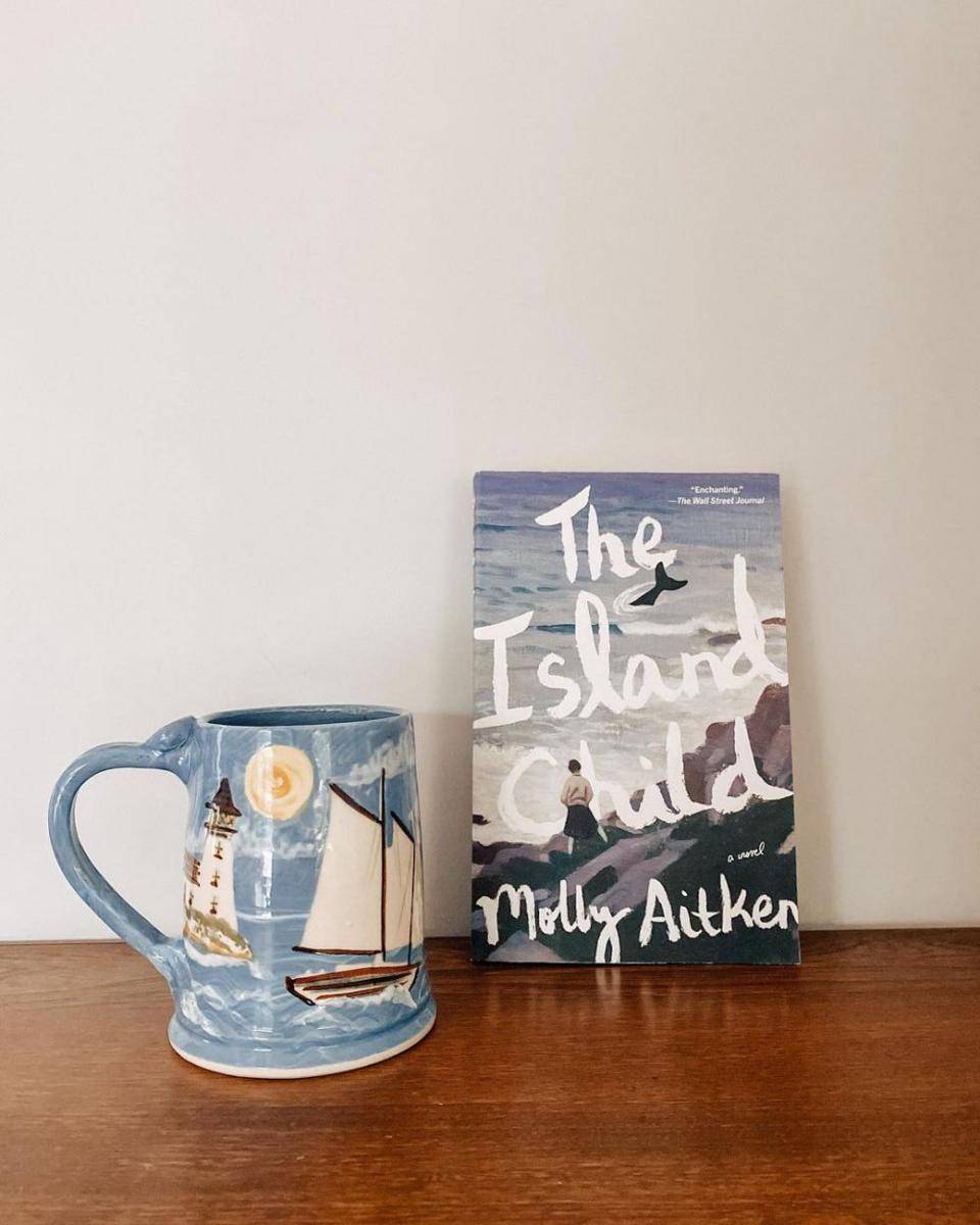 The Island Child karya Molly Aitken (instagram.com/the.chelsea.chapters)