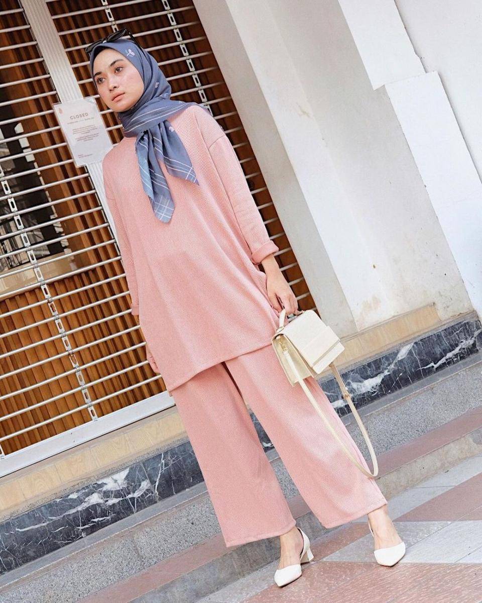 Outfit one set ala Alifia Diannisa (instagram.com/alfdns)
