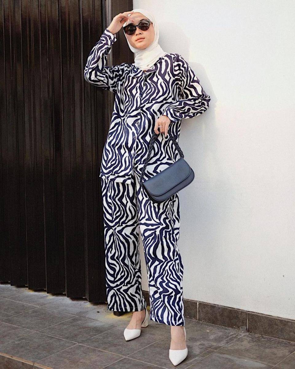 Outfit one set ala Alifia Diannisa (instagram.com/alfdns)