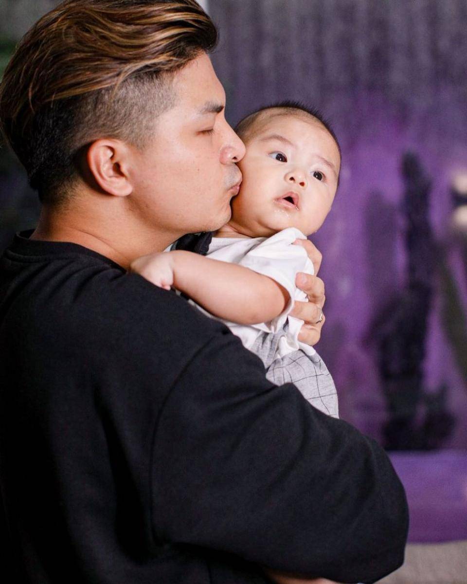 Glenn Alinskie dan anak keduanya (instagram.com/dante.oliver.alinskie)