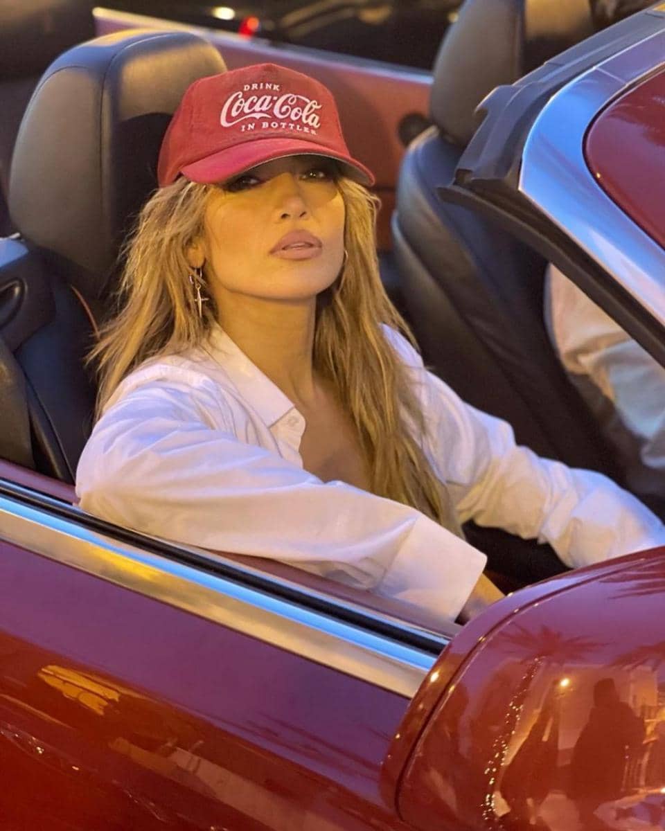 Jennifer Lopez (instagram.com/jlo)