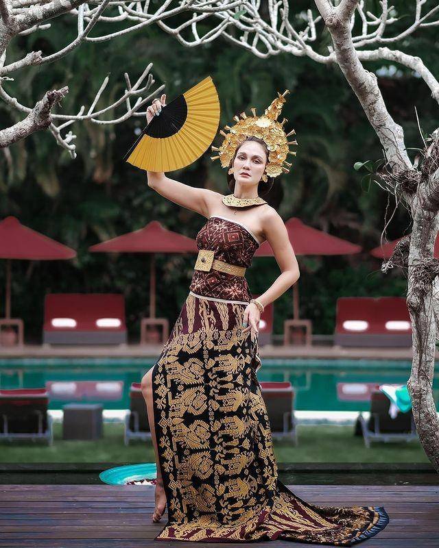 Pemotretan terbaru Luna Maya (instagram.com/lunamaya)