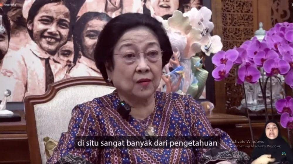 Presiden RI ke-5 Megawati Soekarnoputri saat berbicara di peringatan Hari Anak Nasional 2021 di Youtube Kemen PPPA (istimewa/capture video)