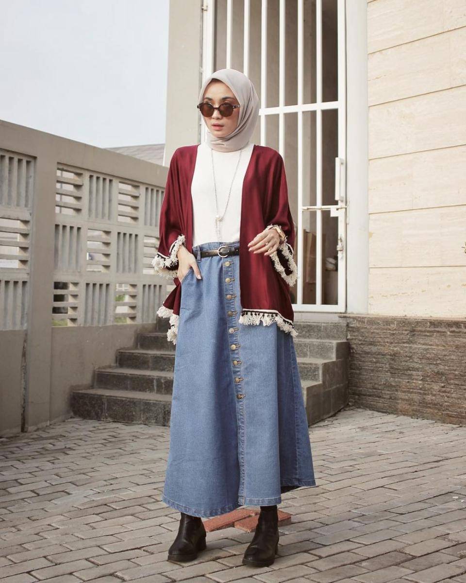 Padu padan rok ala Alifia Diannisa (instagram.com/alfdns)