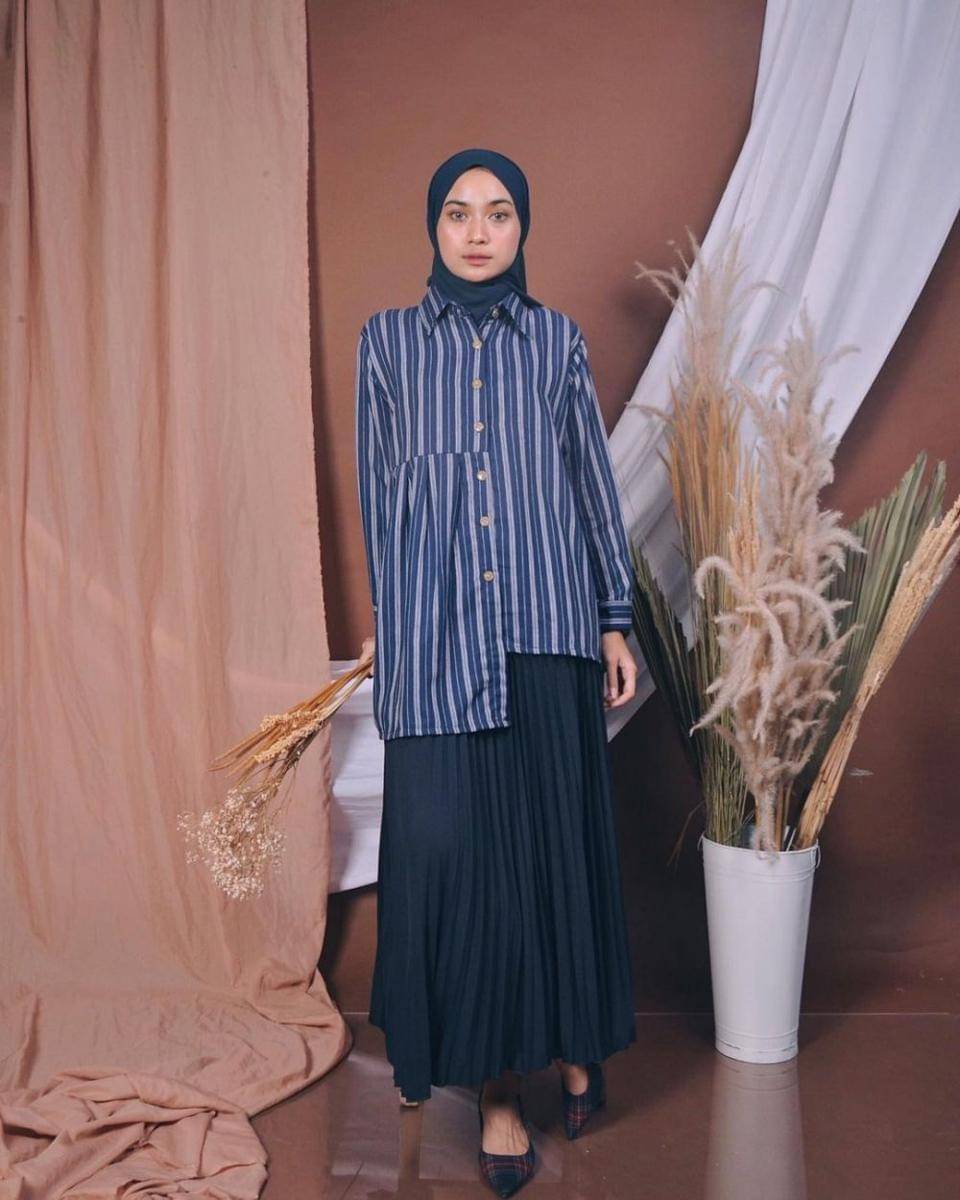 Padu padan rok ala Alifia Diannisa (instagram.com/alfdns)