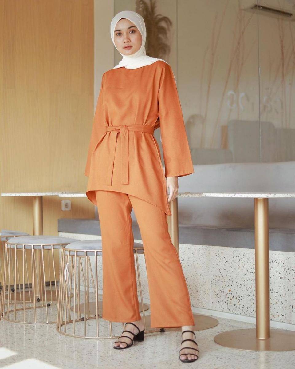 Outfit one set ala Alifia Diannisa (instagram.com/alfdns)