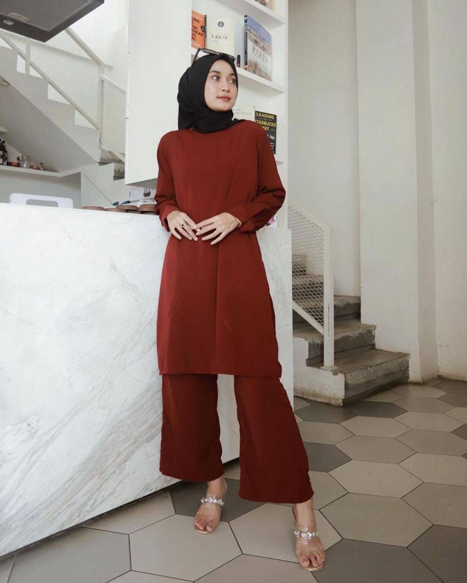 Outfit one set ala Alifia Diannisa (instagram.com/alfdns)