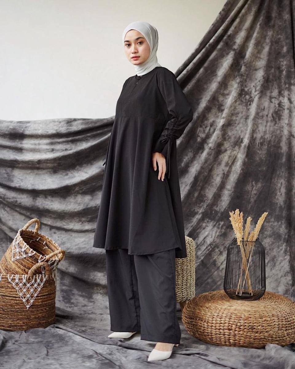 Outfit one set ala Alifia Diannisa (instagram.com/alfdns)