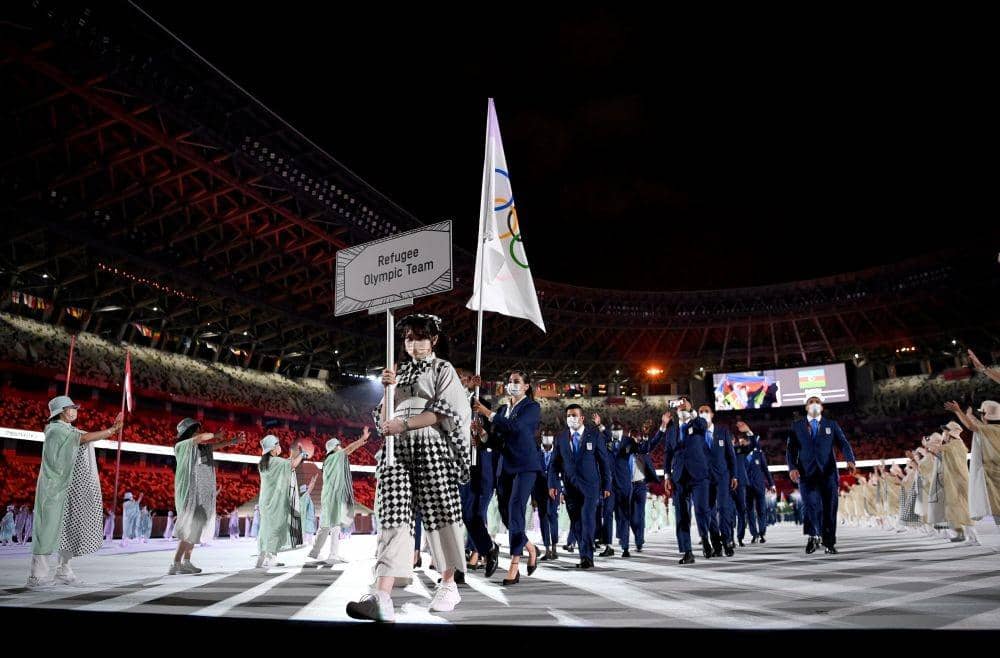 Refugee Team dalam upacara pembukaan Olimpiade Tokyo 2020 (Twitter.com/@Olympics)