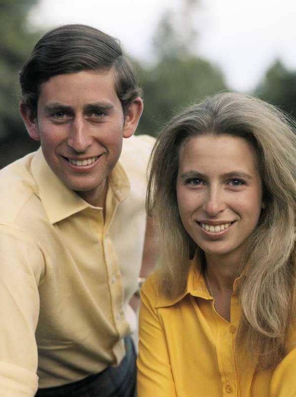 10 Potret Keakraban Masa Muda Pangeran Charles dengan Putri Anne