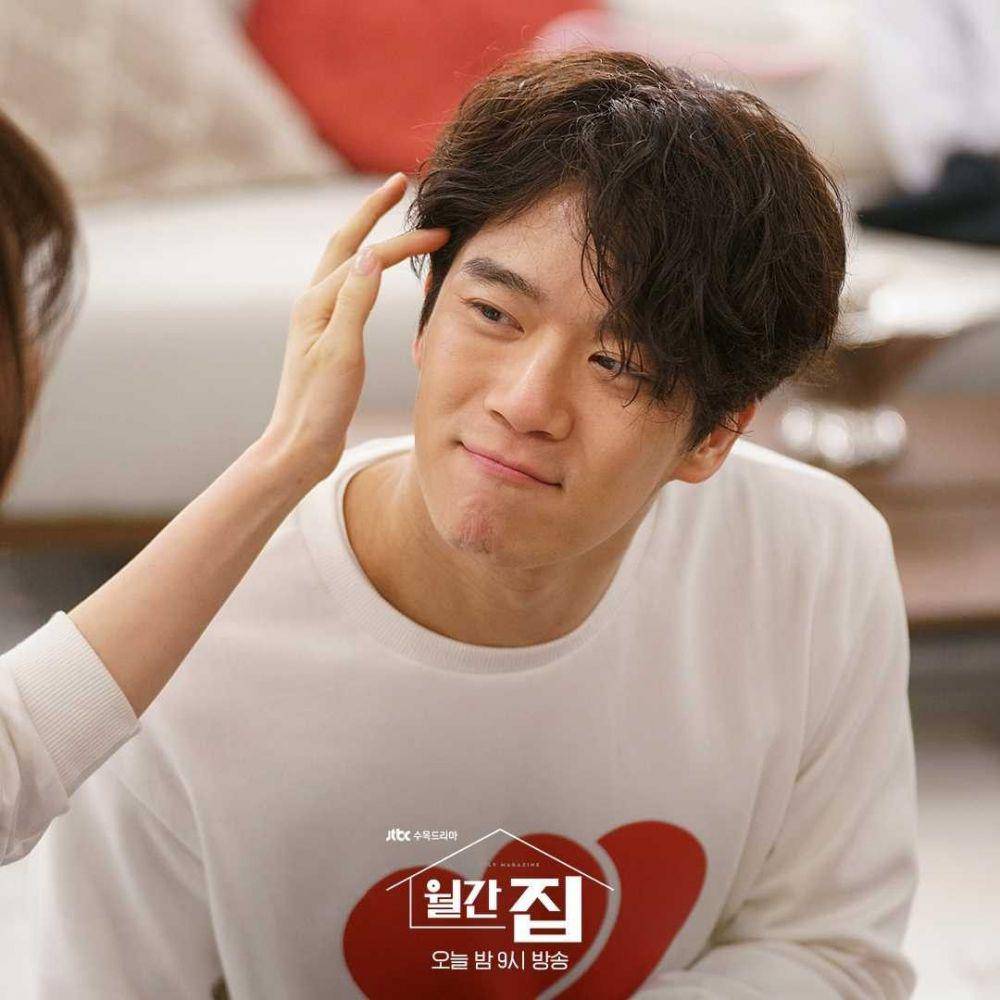 Ha Seok Jin di Monthly Magazine Home (instagram.com/jtbcdrama)