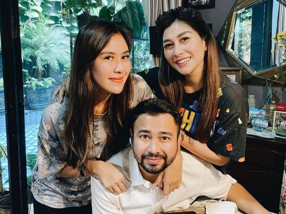 Raffi Ahmad dan adiknya (instagram.com/syahnazs)