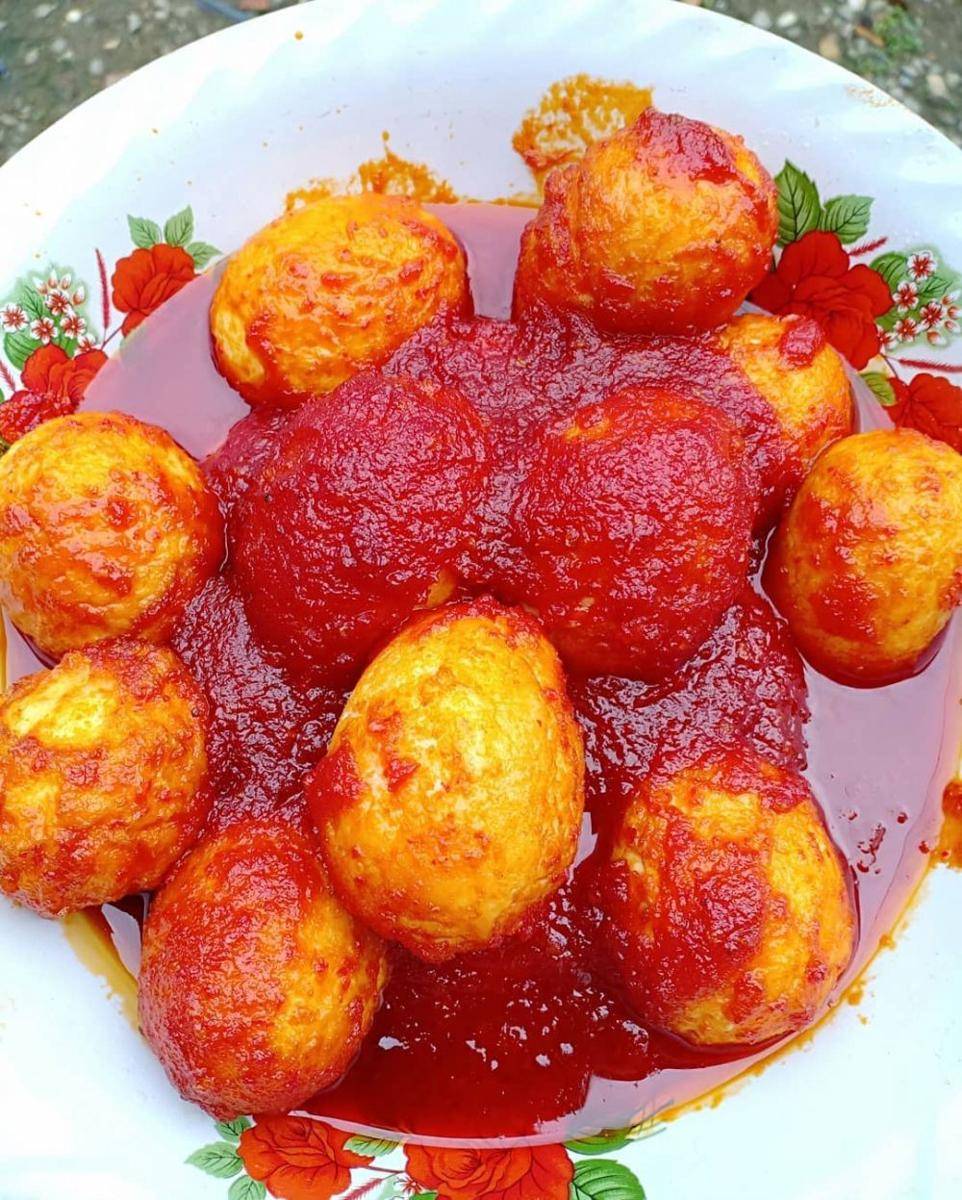 Ilustrasi telur balado (instagram.com/santi6858)