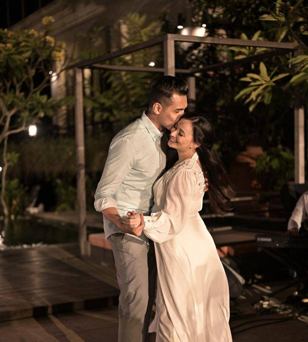 Asmirandah dan Jonas Rivanno. (Instagram.com/asmirandah89)