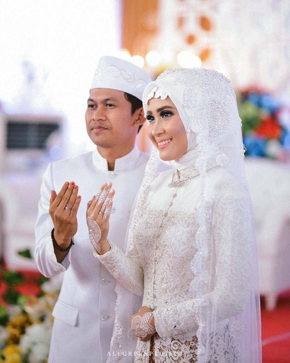 Indra Jegel dan Sasqya Hildayati Batubara. (All Green Project via Instagram.com/sasqyahildayatibatubara)