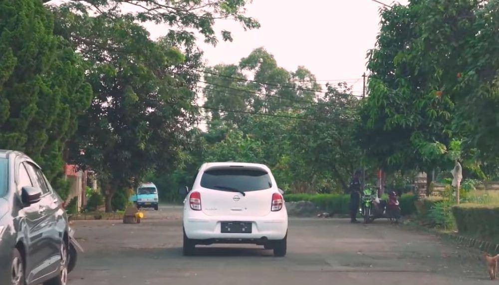 Nissan March (youtube.com/Fitra Eri)
