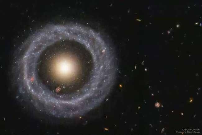 ilustrasi Objek Hoag (dok. NASA/ESA/Hubble)