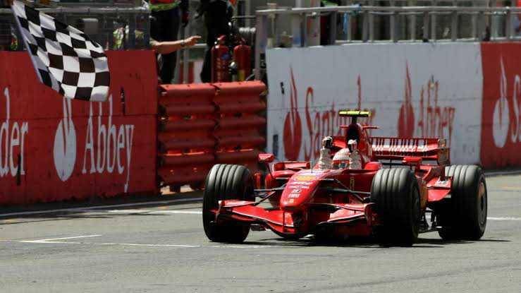 Kimi Raikkonen pada GP Inggris 2007 (scuderiafans.com)