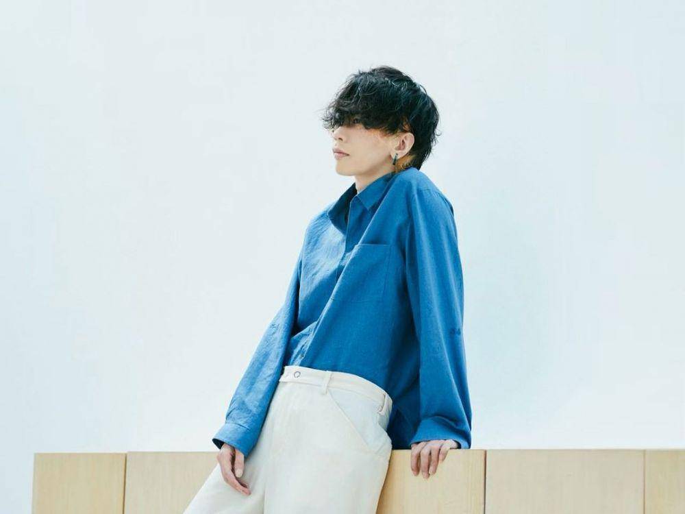 Kenshi Yonezu (instagram.com/hachi_08)