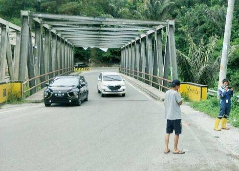 Jembatan Sera-sera ini berada di tikungan tajam dan menurun (Dok.IDN Times/istimewa)