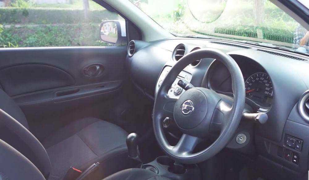 Interior Nissan March (youtube.com/Fitra Eri)