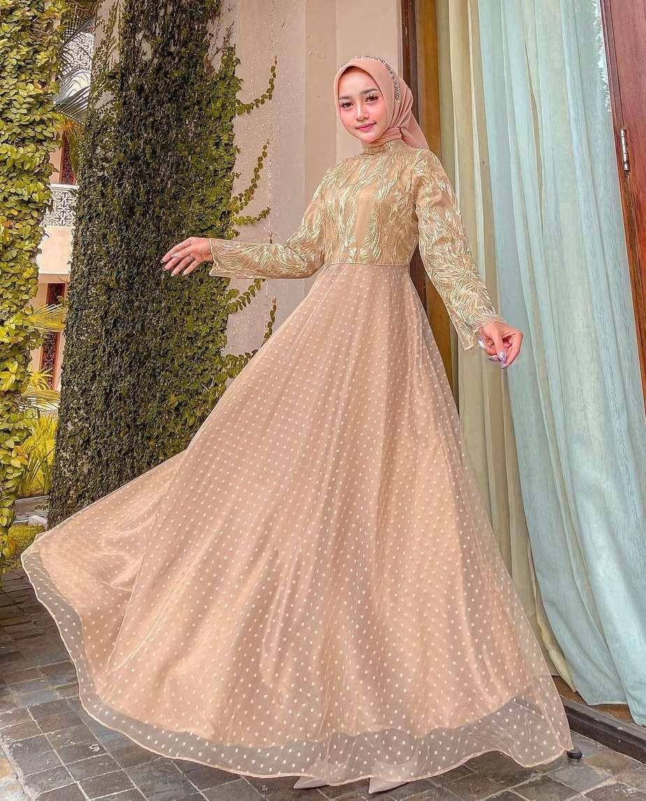 style kondangan tulle tutul (instagram.com/_nbillaa)
