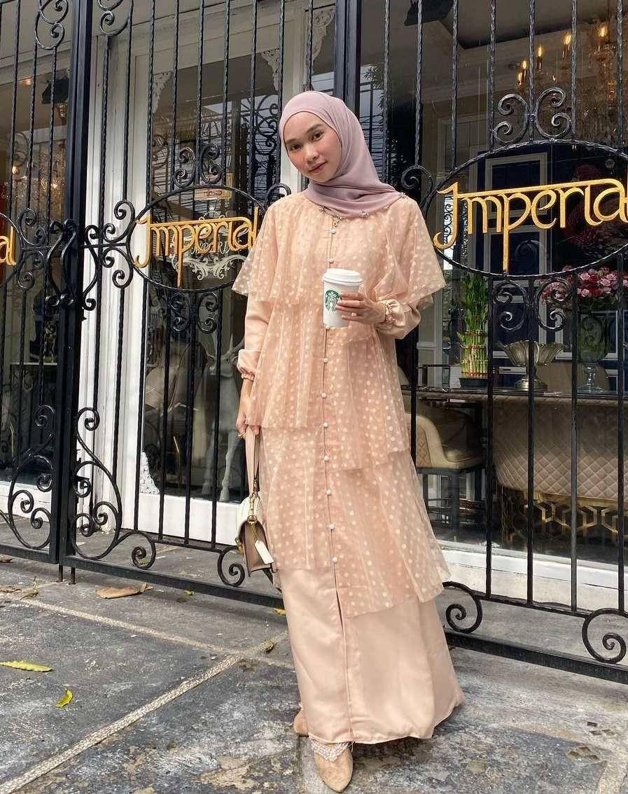 Selebgram Astri Ratnasari (instagram.com/nasariastri)