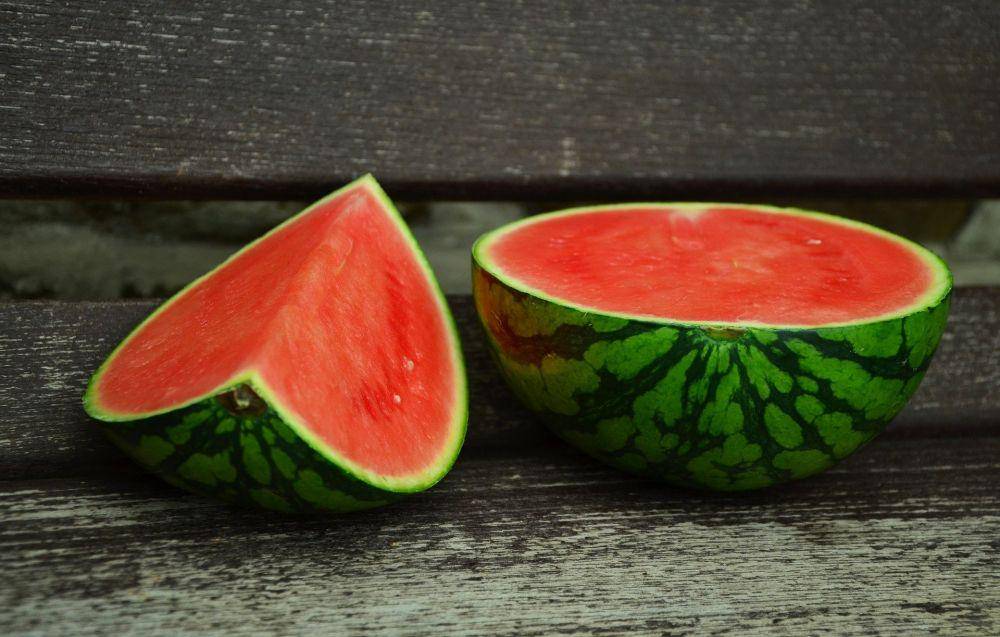 ilustrasi buah semangka (pixabay.com/congerdesign)