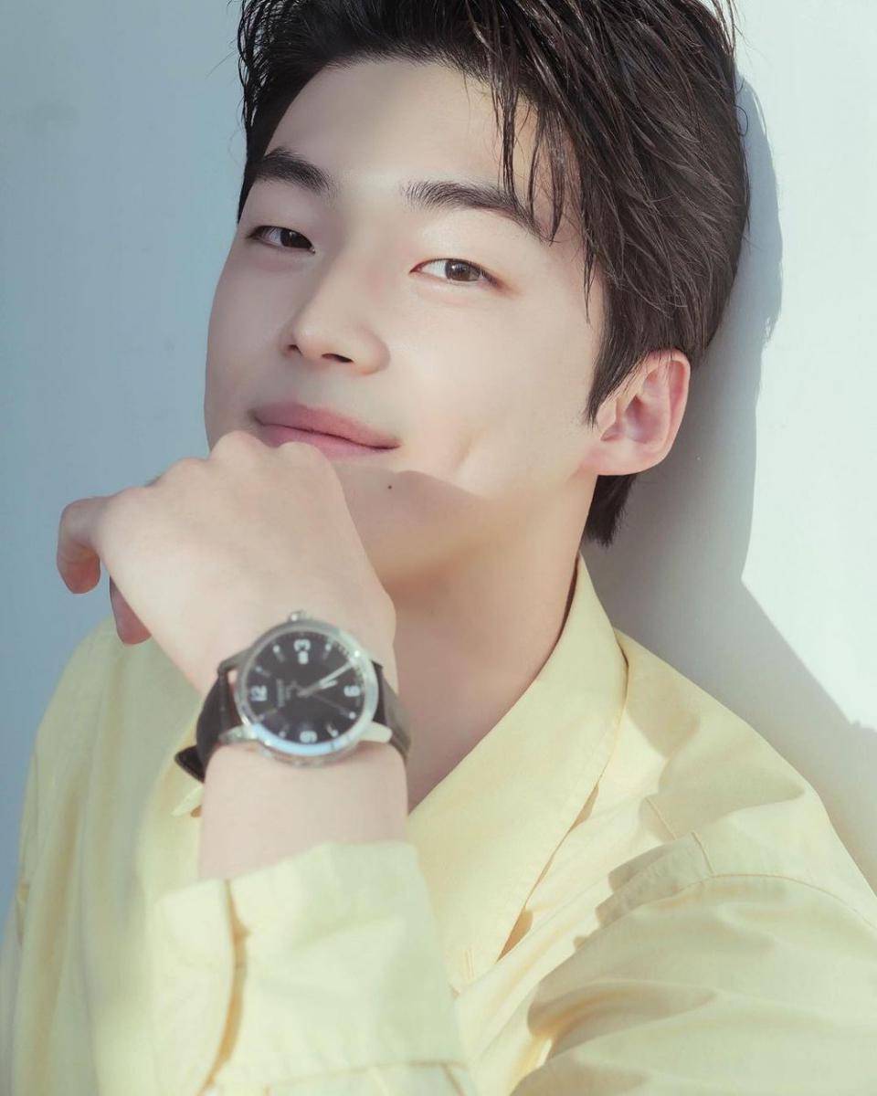 Kim Kang Min (instagram.com/______kangman)