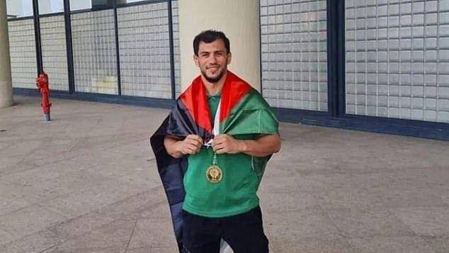 Pejudo Aljazair, Fethi Nourine, yang mundur dari Olimpiade Tokyo 2020 / Daily Mail