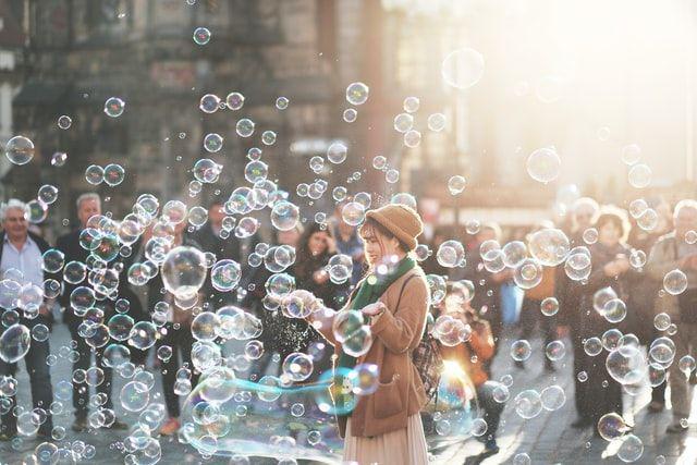 ilustrasi wanita bertindak spontanius (unsplash.com/a2_foto)