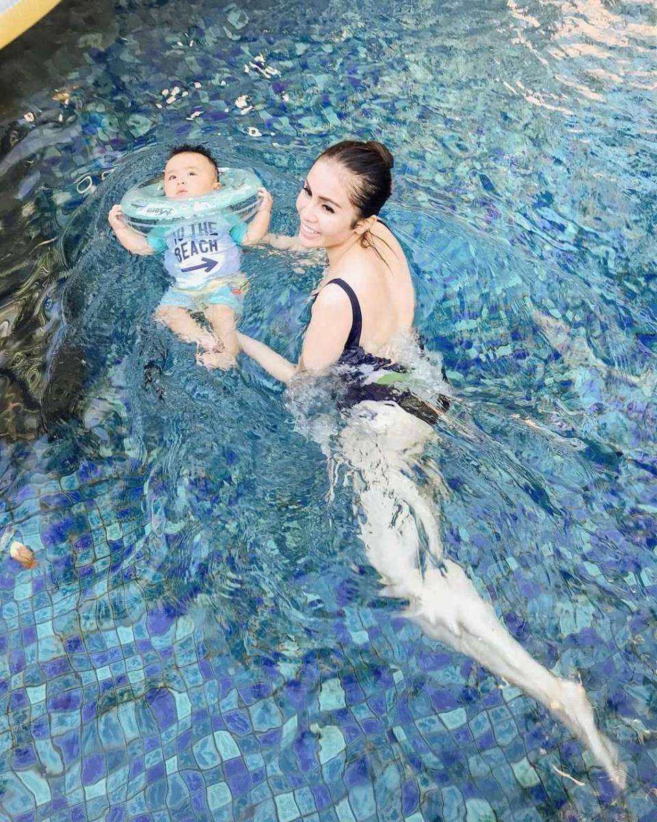Momo dan anak (instagram.com/therealmomogeisha)