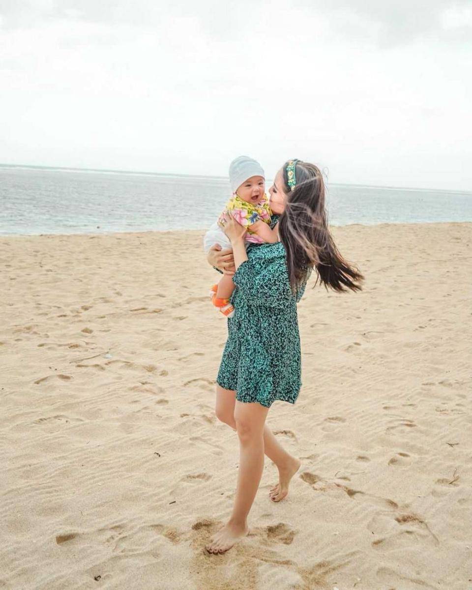 Momo dan anak (instagram.com/therealmomogeisha)
